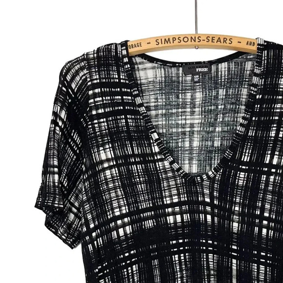 Aritzia Wilfred Free Womens XS Plaid V Scoop Neck T Shirt Black White Check Fall - Picture 2 of 5
